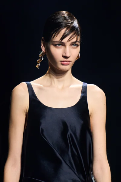 Look 75